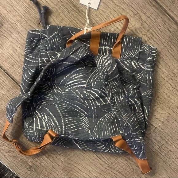 Lu & Elle Paradise Backpack & Wallet. main image 10